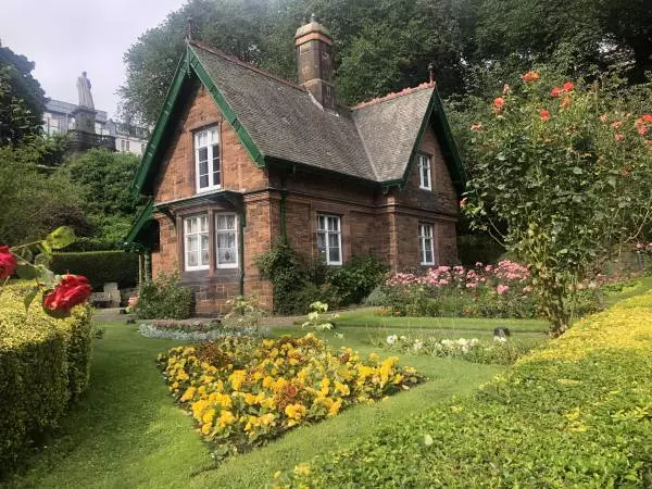 Das romantische Landhaus «Great Aunt Lizzie’s Cottage» diente als Filmkulisse für eine beliebte Kinder TV-Serie.